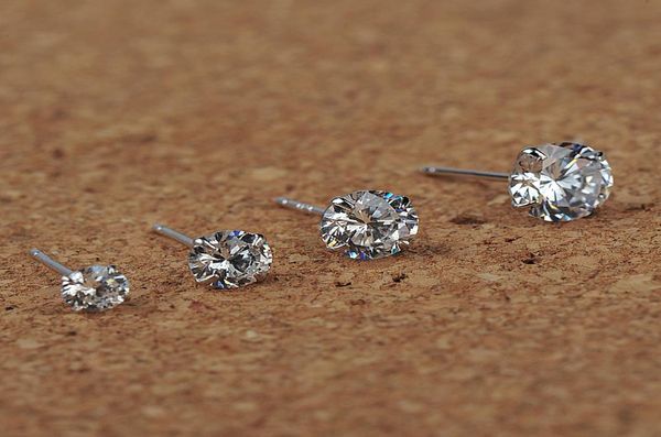 100 pcs earrings for men and women fashion jewelry stud earring 925 sterling silver new1366452, Golden;silver
100 pcs earrings for men and women fashion jewelry stud earring 925 sterling silver new1366452, Golden;silver