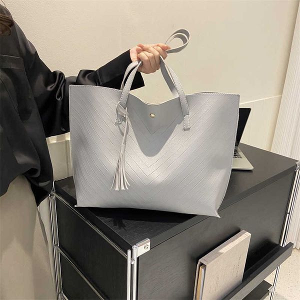 summer new trend simple large capacity tote bag shopping big bag weaving commuter one shoulder underarm bag for women
summer new trend simple large capacity tote bag shopping big bag weaving commuter one shoulder underarm bag for women