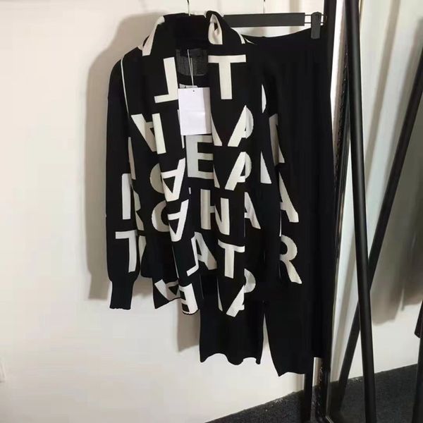 Tracksuits Womens Designer Set Spring and Autumn Casual Letter Embroidery Women's New Fashion Outdoor Knitted Clothing 2023ss
Tracksuits Womens Designer Set Spring and Autumn Casual Letter Embroidery Women's New Fashion Outdoor Knitted Clothing 2023ss