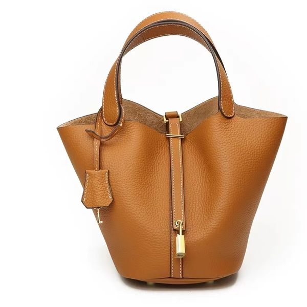 hong kong df bucket bag women's spring/summer 2023 new leather handbag large-capacity shopping basket bag ladies shopping bags, snack b
hong kong df bucket bag women's spring/summer 2023 new leather handbag large-capacity shopping basket bag ladies shopping bags, snack b