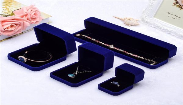 fashion square velvet blue jewelry boxes packaging for pendant necklace rings bracelet bangle wedding engagement gift display case4905340, Black;white
fashion square velvet blue jewelry boxes packaging for pendant necklace rings bracelet bangle wedding engagement gift display case4905340, Black;white
