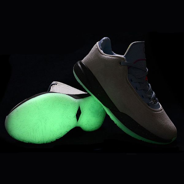 lebrons 20 message in a bottle glow in the dark men outdoor shoe 20s xx mens sports sneakers
lebrons 20 message in a bottle glow in the dark men outdoor shoe 20s xx mens sports sneakers