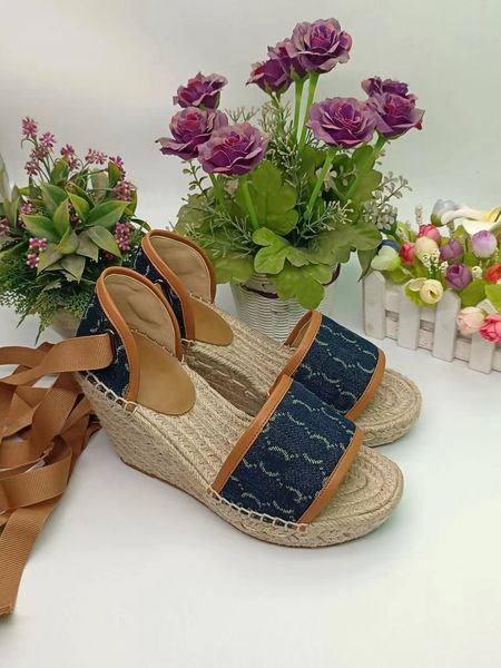 designer sandal fashion thick sole slipper brand women's slide sandal with lnterlocking g indoor home lovely sunny beach man woman slip, Black
designer sandal fashion thick sole slipper brand women's slide sandal with lnterlocking g indoor home lovely sunny beach man woman slip, Black