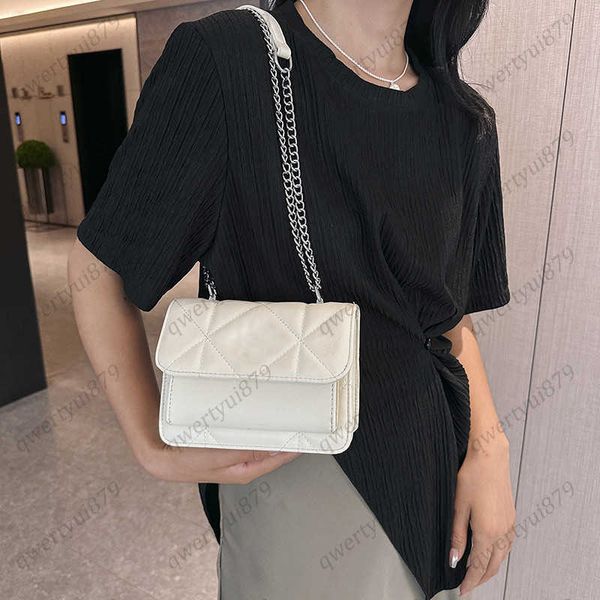 messenger bags brand 24ss handbags new women's has a simple pattern fashionable versatile cross body small square bag 856#
messenger bags brand 24ss handbags new women's has a simple pattern fashionable versatile cross body small square bag 856#