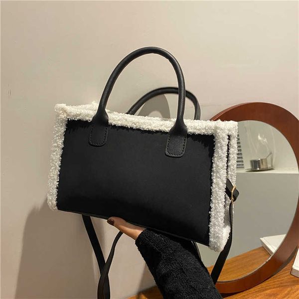lamb hair spliced handbag popular autumn and winter women's bag texture one shoulder crossbody tote bag
lamb hair spliced handbag popular autumn and winter women's bag texture one shoulder crossbody tote bag