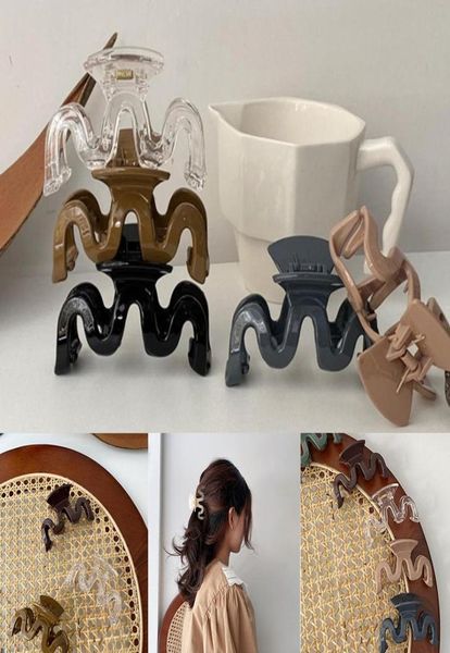 women girls geometric claw clamps metal hair crab moon shape hair claw clip solid color hairpin large size hair accessories7282235, Golden;silver
women girls geometric claw clamps metal hair crab moon shape hair claw clip solid color hairpin large size hair accessories7282235, Golden;silver