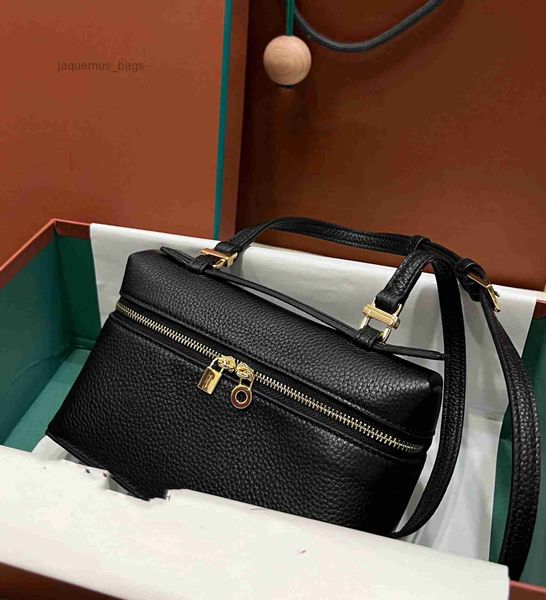 loro piana bags womens shoulder fashion extra pocket l19 genuine leather designer two way zipper handbags
loro piana bags womens shoulder fashion extra pocket l19 genuine leather designer two way zipper handbags