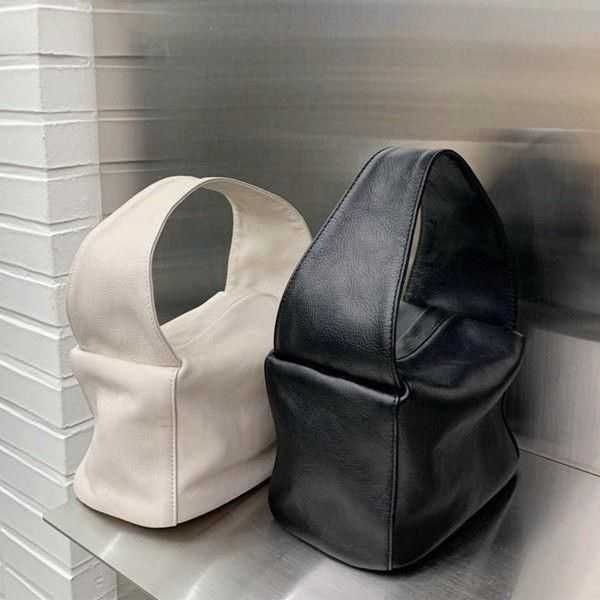 lady cosmetic bags cases handbag for women mini portable french niche trend fashion small square bag soft leather makeup work 230704
lady cosmetic bags cases handbag for women mini portable french niche trend fashion small square bag soft leather makeup work 230704