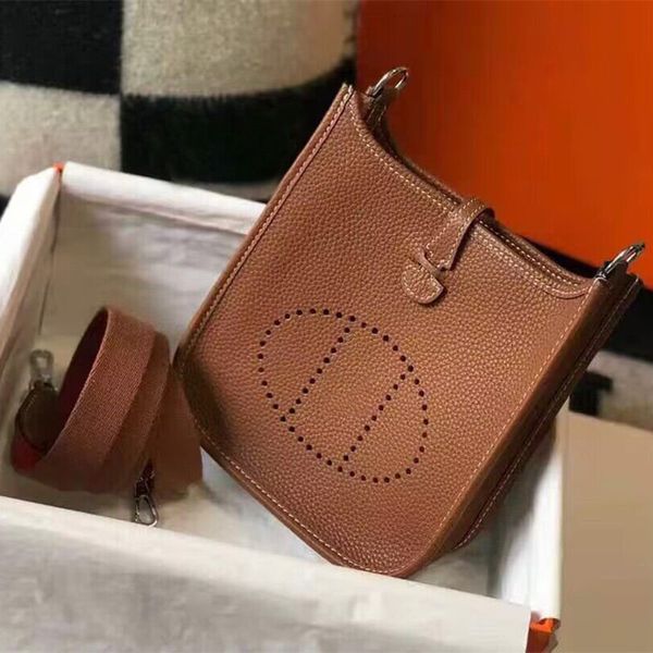 the est degree in 2023 all hand stitched wax line original leather evelyn mini cowhide women's bag togo leather leisure hollow bag
the est degree in 2023 all hand stitched wax line original leather evelyn mini cowhide women's bag togo leather leisure hollow bag