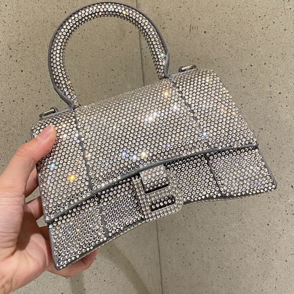 luxurys hourglass diamond bag vintage mens crossbody totes genuine leather clutch bags womens shoulder bag handbags purse designer woman who
luxurys hourglass diamond bag vintage mens crossbody totes genuine leather clutch bags womens shoulder bag handbags purse designer woman who