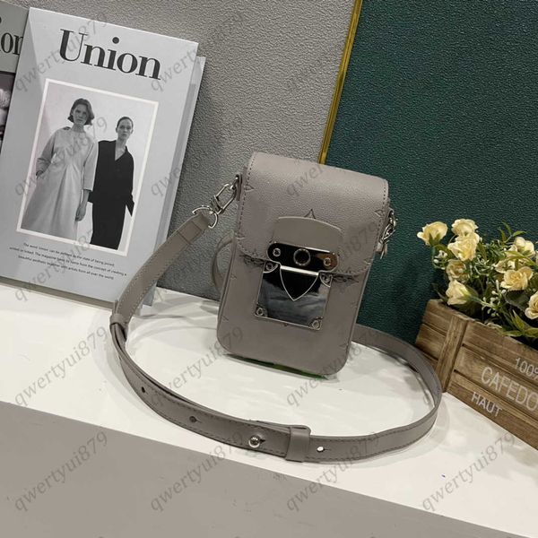 luxurys bags s lock vertical handbags wearable wallet tote messenger bag men women macassar designer crossbody genuine leather monograms pur
luxurys bags s lock vertical handbags wearable wallet tote messenger bag men women macassar designer crossbody genuine leather monograms pur