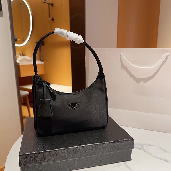 women designers shoulder bag handbags nylon lady luxurys multiple candy colors fashion tote purse
women designers shoulder bag handbags nylon lady luxurys multiple candy colors fashion tote purse