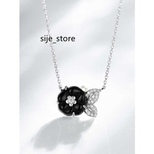french s925 sterling silver necklace women's versatile summer new light luxury style black agate flower collar chain
french s925 sterling silver necklace women's versatile summer new light luxury style black agate flower collar chain