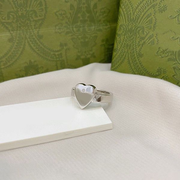 metal designer rings plated silver ring for mens gift pure color retro engagement baue letter love shape classic 3 colors women ring anniver
metal designer rings plated silver ring for mens gift pure color retro engagement baue letter love shape classic 3 colors women ring anniver