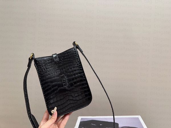 le5a7 crocodile leather mini shoulder bag metal letter buckle opening designer bag women luxury crossbody shoulder bag
le5a7 crocodile leather mini shoulder bag metal letter buckle opening designer bag women luxury crossbody shoulder bag