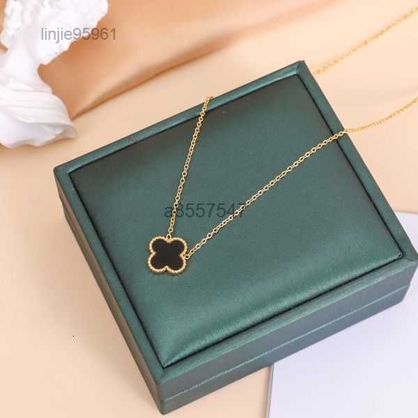 fashional new womens luxury designer necklace fashion flowers cleef pendant 18k gold necklaces jewelry 114gry, Silver
fashional new womens luxury designer necklace fashion flowers cleef pendant 18k gold necklaces jewelry 114gry, Silver