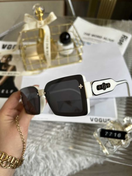 fashion lou cool sunglasses small frame polarized women's online red live glasses with original box, White;black
fashion lou cool sunglasses small frame polarized women's online red live glasses with original box, White;black