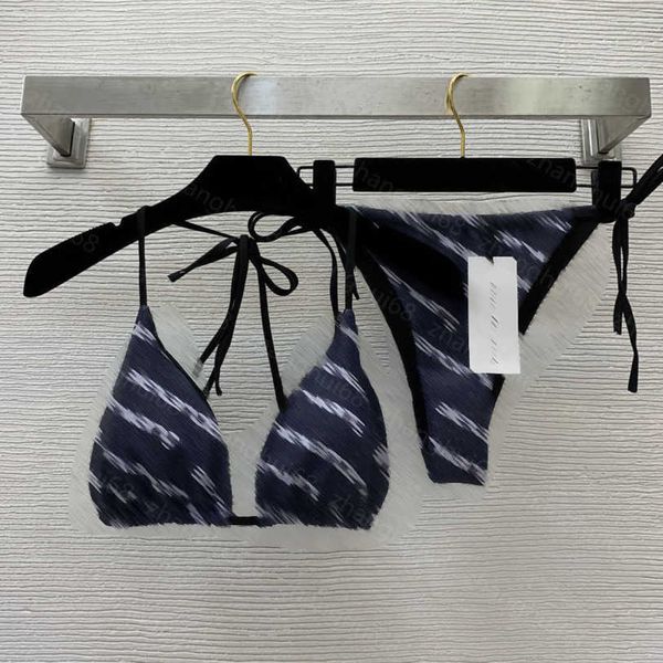 23ss designer bathing suit bikini swimwear two-piece swimsuit womens bikini full letter logo print hanging neck bra underwear strap briefs s, White;black
23ss designer bathing suit bikini swimwear two-piece swimsuit womens bikini full letter logo print hanging neck bra underwear strap briefs s, White;black