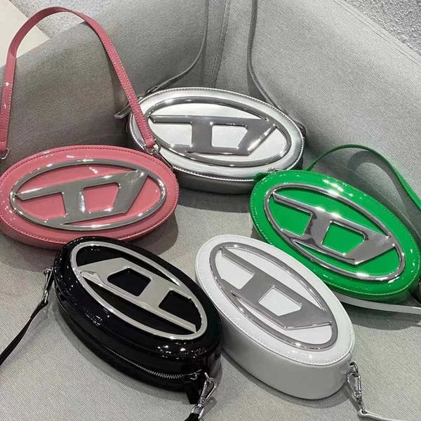 (second hair) dingdang niche design armpit new cross body small square bag high-end feeling
(second hair) dingdang niche design armpit new cross body small square bag high-end feeling