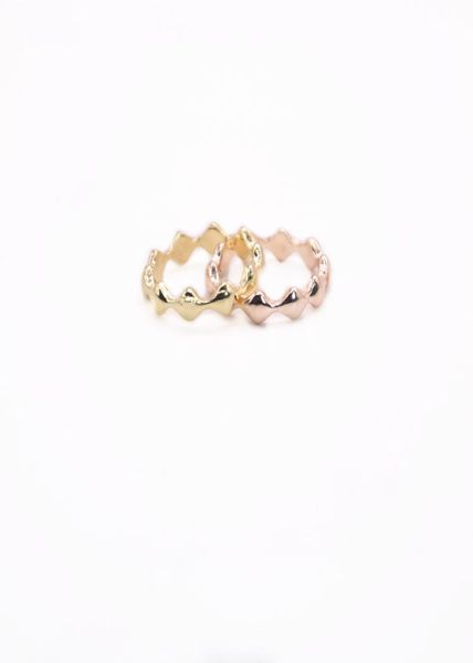 trendy wavy ring simple style gold silver rose three color optional suitable for men and women environmental protection material3193830, Golden;silver
trendy wavy ring simple style gold silver rose three color optional suitable for men and women environmental protection material3193830, Golden;silver
