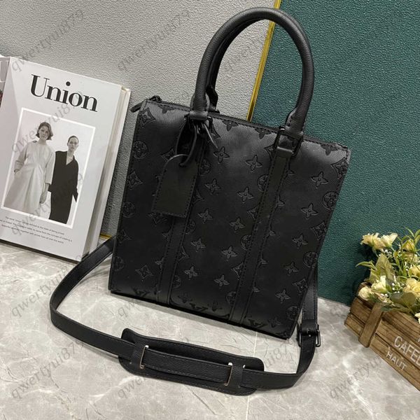 shoulder bags designer bags luxury taurillon sac plat cross bag empreinte leather men fashion messenger dhgate m59960 m46098
shoulder bags designer bags luxury taurillon sac plat cross bag empreinte leather men fashion messenger dhgate m59960 m46098
