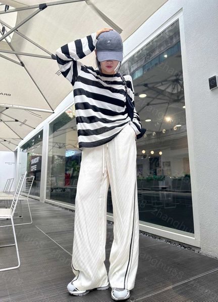 23ss womens designer clothing womens pants letter ribbon splicing logo jacquard elastic drawstring high waist wide leg pants women clothing, Black;white
23ss womens designer clothing womens pants letter ribbon splicing logo jacquard elastic drawstring high waist wide leg pants women clothing, Black;white