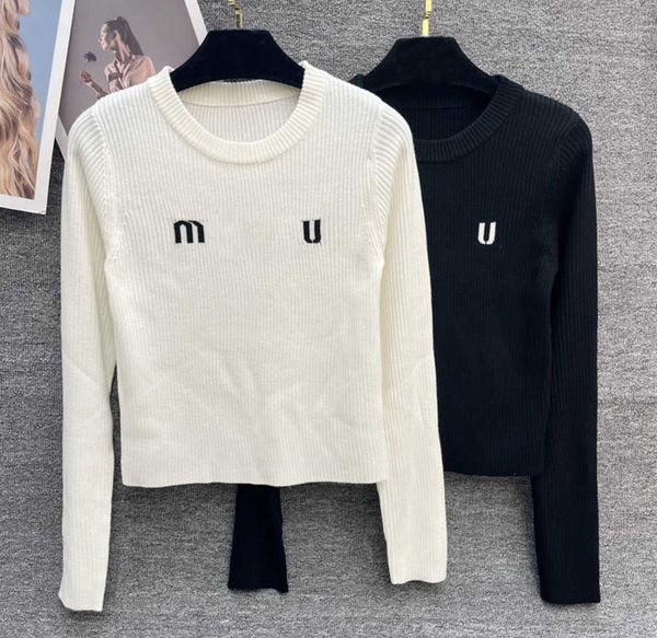 designer solid color sweater women round neck pit stripes letters long sleeve bottoming slim fit soft comfort fabric 2 color daily casual w, White;black
designer solid color sweater women round neck pit stripes letters long sleeve bottoming slim fit soft comfort fabric 2 color daily casual w, White;black