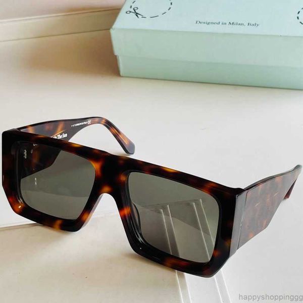 off designer sunglasses for men ow40018u o ff the latest trend fashion all-match style tough square tooling feel super thick sheet sun glass, White;black
off designer sunglasses for men ow40018u o ff the latest trend fashion all-match style tough square tooling feel super thick sheet sun glass, White;black
