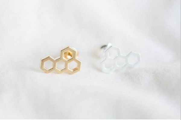 10 pcslots of women039s fashion goldsilverpink honeycomb whole ed039 stud earrings women holiday gift6782125, Golden;silver
10 pcslots of women039s fashion goldsilverpink honeycomb whole ed039 stud earrings women holiday gift6782125, Golden;silver