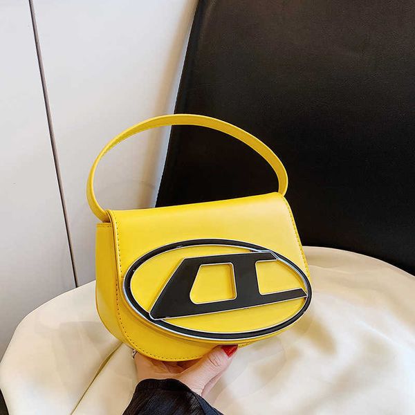diesel dingdang 2023 spring/summer new focus design personalized small square bag single shoulder crossbody handbag
diesel dingdang 2023 spring/summer new focus design personalized small square bag single shoulder crossbody handbag