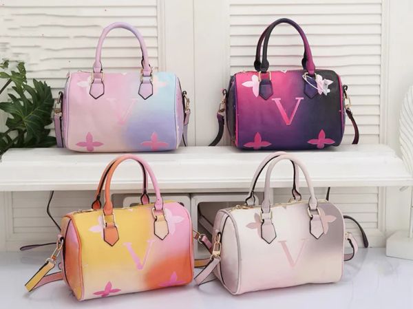 cc 2023 speedy women designers travel bag pu gradient leather large capacity big luggage handbag duffle bags shoulder crossbody outdoor trav
cc 2023 speedy women designers travel bag pu gradient leather large capacity big luggage handbag duffle bags shoulder crossbody outdoor trav