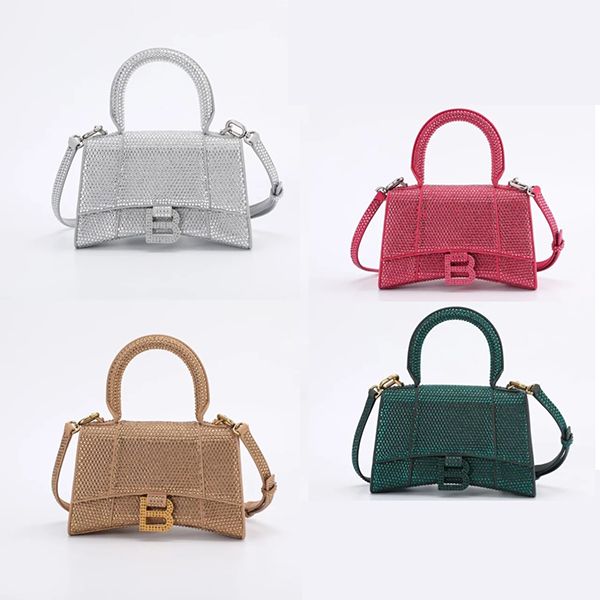 women luxury hourglass diamond travel bag designer rhinestone men crossbody bag black totes leather handle handbags clutch classic flap shou
women luxury hourglass diamond travel bag designer rhinestone men crossbody bag black totes leather handle handbags clutch classic flap shou