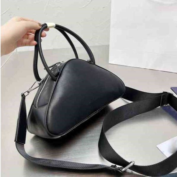 pdbag triangle bags tote women white handbag shoulder fashion clutch leather luxury brand designer crossbody female triangle purses 220303
pdbag triangle bags tote women white handbag shoulder fashion clutch leather luxury brand designer crossbody female triangle purses 220303