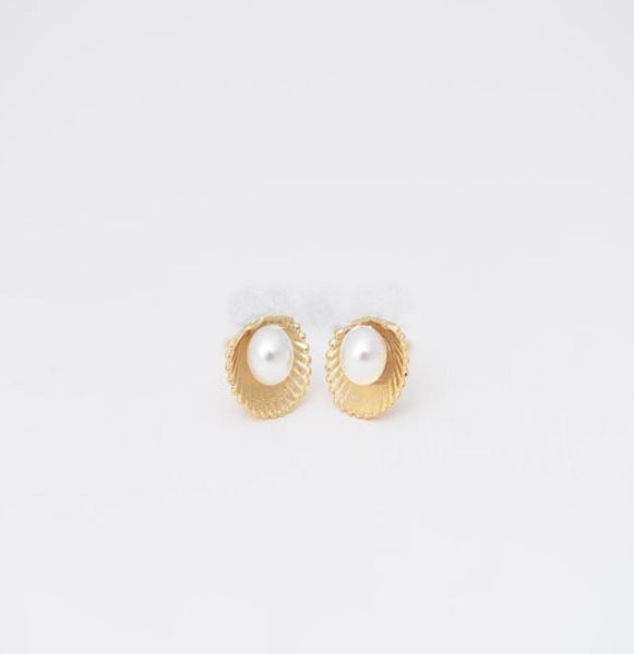 2016 new fashion pearls and shell earrings silver plated zinc alloy female cute little earrings whole festival gift9178077, Golden;silver
2016 new fashion pearls and shell earrings silver plated zinc alloy female cute little earrings whole festival gift9178077, Golden;silver