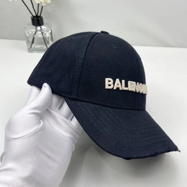couple sports 2023 designer hat ball cap women's fashion hole casquette outdoor shade warm letter embroidered 3d cap cap couple, Blue;gray
couple sports 2023 designer hat ball cap women's fashion hole casquette outdoor shade warm letter embroidered 3d cap cap couple, Blue;gray