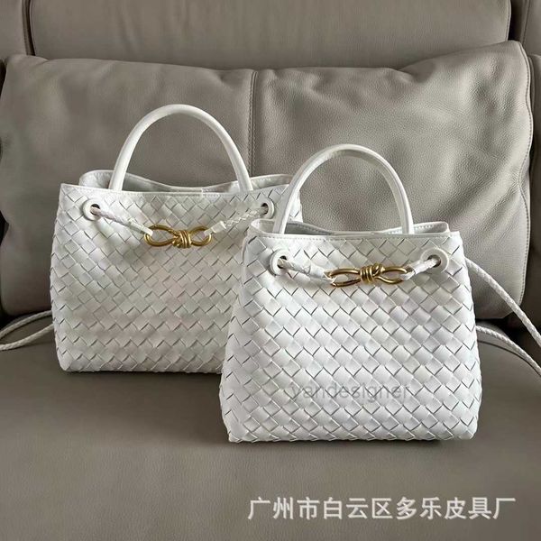 designers andiamo woven bags veneta bottega 23ss handmade tote bag leather high-end large capacity commuting bag single shoulder crossbody b
designers andiamo woven bags veneta bottega 23ss handmade tote bag leather high-end large capacity commuting bag single shoulder crossbody b