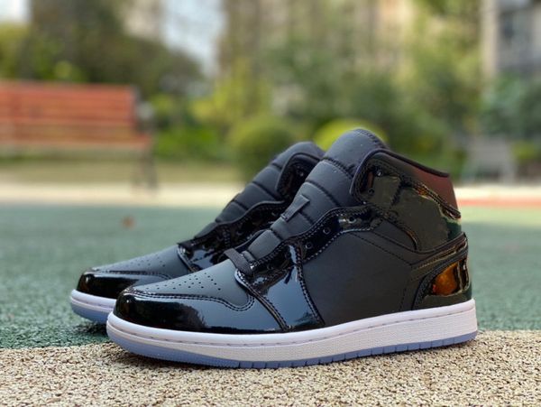 mid black crystal bottom vintage basketball shoes from men us 7-12 size 40-46 
mid black crystal bottom vintage basketball shoes from men us 7-12 size 40-46