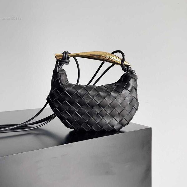 woven bag leather sardine bag niche design metal half moon handle dumpling bag one shoulder cross body handbag
woven bag leather sardine bag niche design metal half moon handle dumpling bag one shoulder cross body handbag