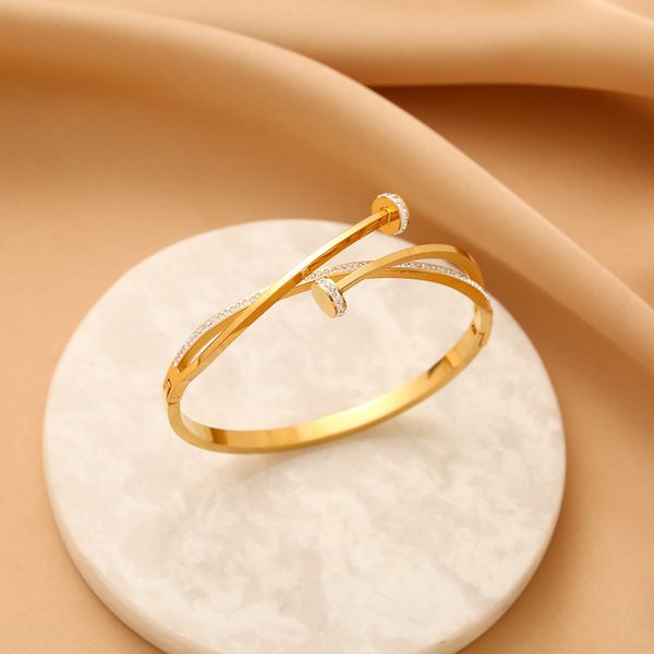 temperament hollow three layer mud diamond nail concealed buckle bracelet fashion girl full diamond iron nail shape bracelet, Silver
temperament hollow three layer mud diamond nail concealed buckle bracelet fashion girl full diamond iron nail shape bracelet, Silver