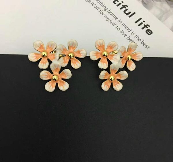 new arrivals luxury designer women earrings enamel flowers earrings for women fashion party jewelry 6463342, Silver
new arrivals luxury designer women earrings enamel flowers earrings for women fashion party jewelry 6463342, Silver