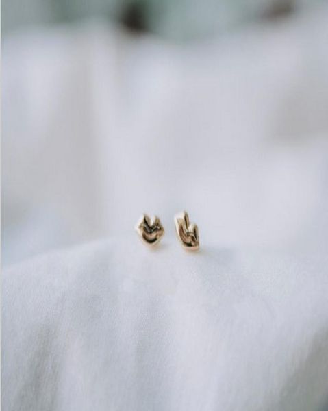 in 2016 his lips compound new fashion women earrings lovely earrings whole day gift5601375, Golden;silver
in 2016 his lips compound new fashion women earrings lovely earrings whole day gift5601375, Golden;silver