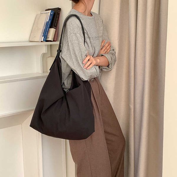 simple and soft collapse nylon tote bag new versatile small and large capacity one shoulder bag underarm women's bag
simple and soft collapse nylon tote bag new versatile small and large capacity one shoulder bag underarm women's bag