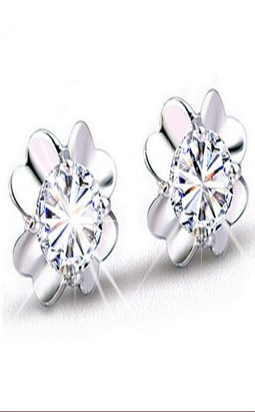 whole silver woman earring romantic charm simple crystal pure clear clover earrings 925 sterling jewelry8036600, Golden;silver
whole silver woman earring romantic charm simple crystal pure clear clover earrings 925 sterling jewelry8036600, Golden;silver