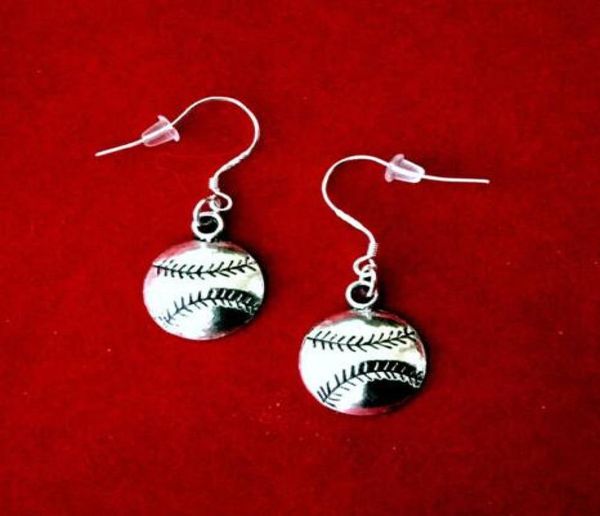 50pair angel baseball softball fleur de lis flower snowflake bat snowman 925 sterling silver dropdangle chandelier earrings woman3547113, Golden
50pair angel baseball softball fleur de lis flower snowflake bat snowman 925 sterling silver dropdangle chandelier earrings woman3547113, Golden