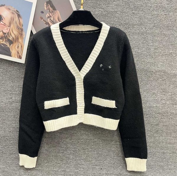 black fashion sweater womens knit cardigan collision color v-neck embroidered letters long sleeve short cardigan rs sweatshirt luxury women, White;black
black fashion sweater womens knit cardigan collision color v-neck embroidered letters long sleeve short cardigan rs sweatshirt luxury women, White;black