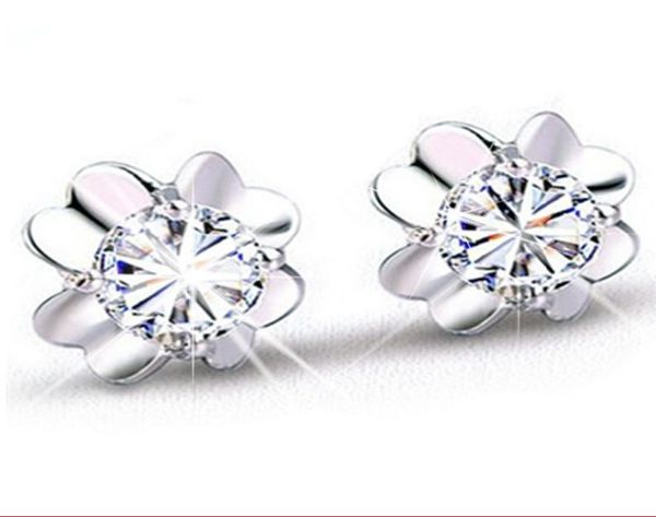 whole silver woman earring romantic charm simple crystal pure clear clover earrings 925 sterling jewelry8208791, Golden;silver
whole silver woman earring romantic charm simple crystal pure clear clover earrings 925 sterling jewelry8208791, Golden;silver