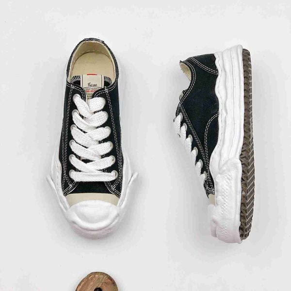 maison mihara yasuhiro mmy original casual shoes sole low cut canvas shoes for men miharayasuhiro toe cap sneaker mens sports shoe womens sp, Black
maison mihara yasuhiro mmy original casual shoes sole low cut canvas shoes for men miharayasuhiro toe cap sneaker mens sports shoe womens sp, Black