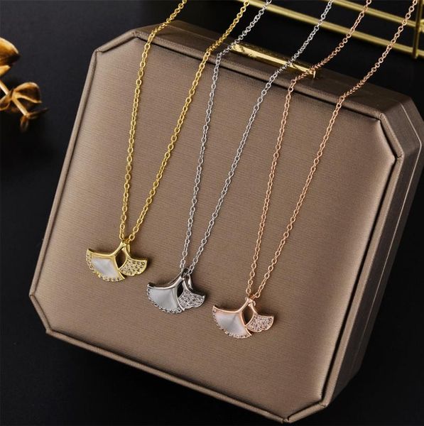 pendant necklaces titanium steel necklace, rose gold, ginkgo leaf, white fritillaria, minimalist leaf, slightly inlaid clavicle chain, Silver
pendant necklaces titanium steel necklace, rose gold, ginkgo leaf, white fritillaria, minimalist leaf, slightly inlaid clavicle chain, Silver