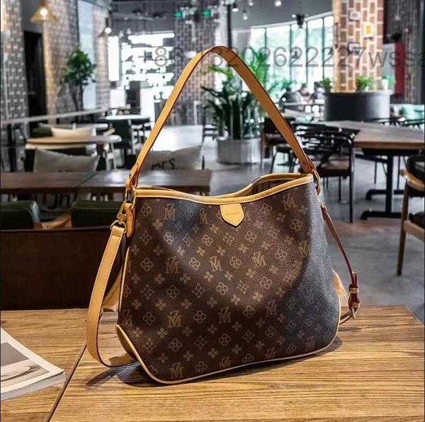luxury designer 3a handbag shoulder bag ladies messenger fashion classic wallet clutch soft leather shopping bags 2023
luxury designer 3a handbag shoulder bag ladies messenger fashion classic wallet clutch soft leather shopping bags 2023