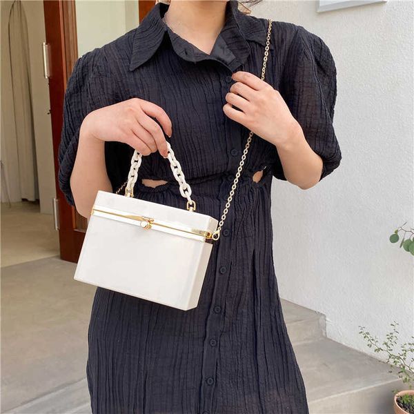 fashionable and personalized acrylic summer new solid color candy handheld chain bag style straddle bag
fashionable and personalized acrylic summer new solid color candy handheld chain bag style straddle bag